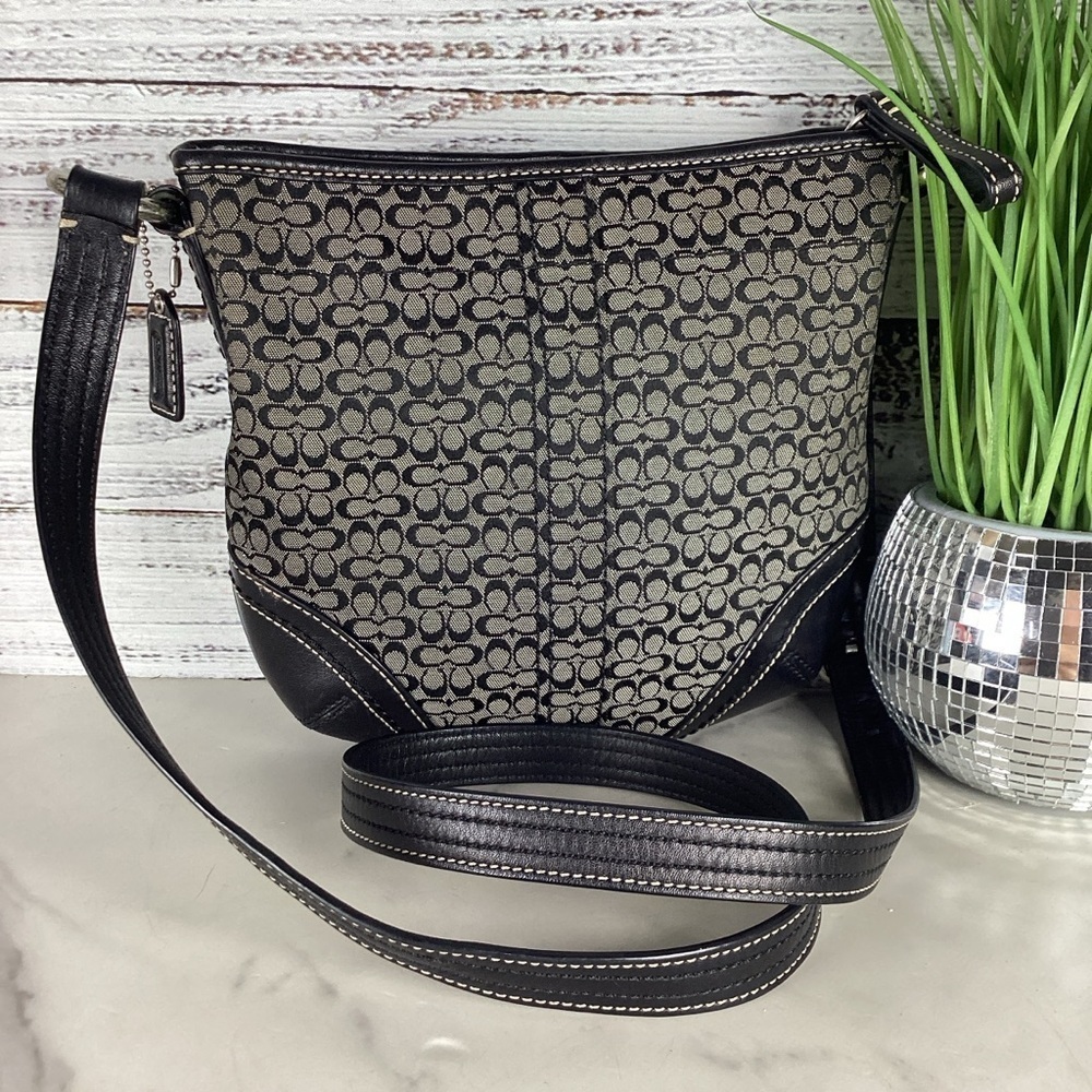 Coach Y2K Vintage Signature C Jacquard Leather Black Gray Crossbody small Bag